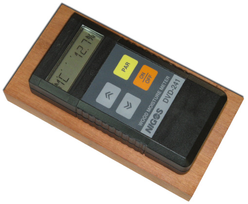 DVD-240 - Portable nondestructive wood moisture meter